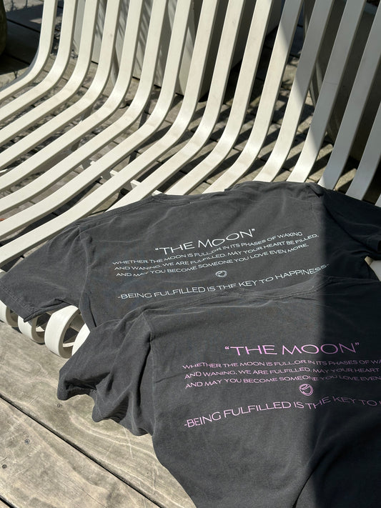 THE MOON logo T