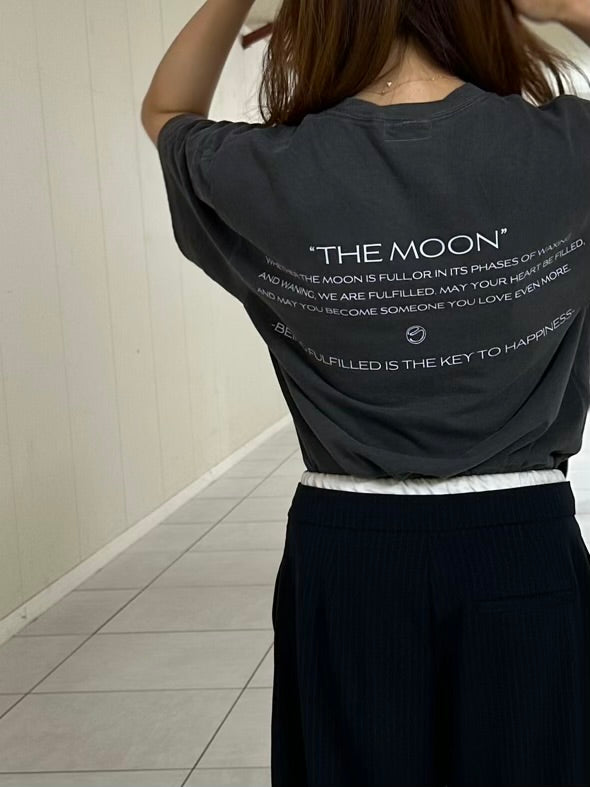 THE MOON logo T
