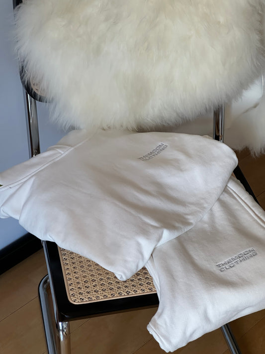 THE MOON logo sweatsuit