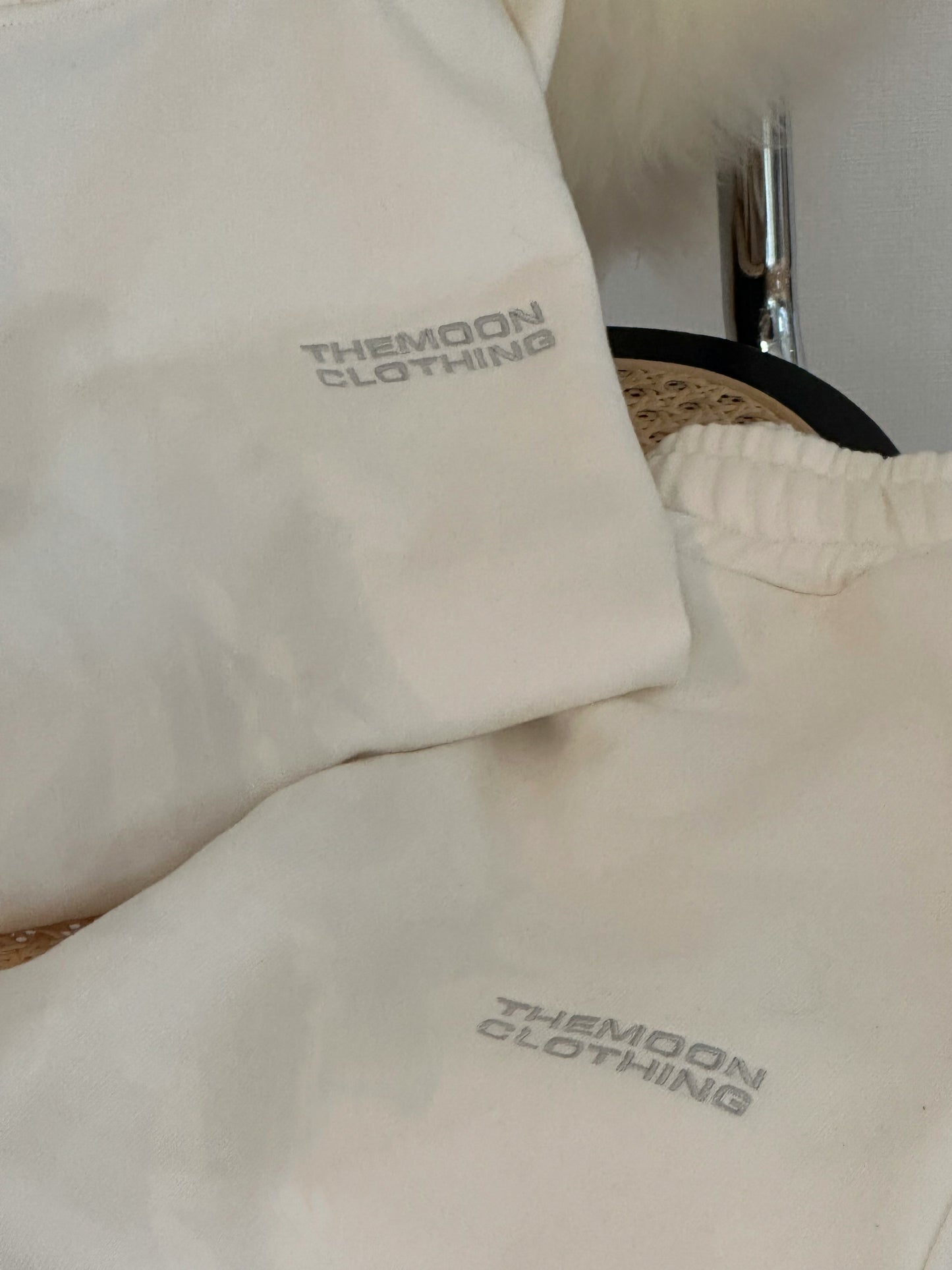 THE MOON logo sweatsuit
