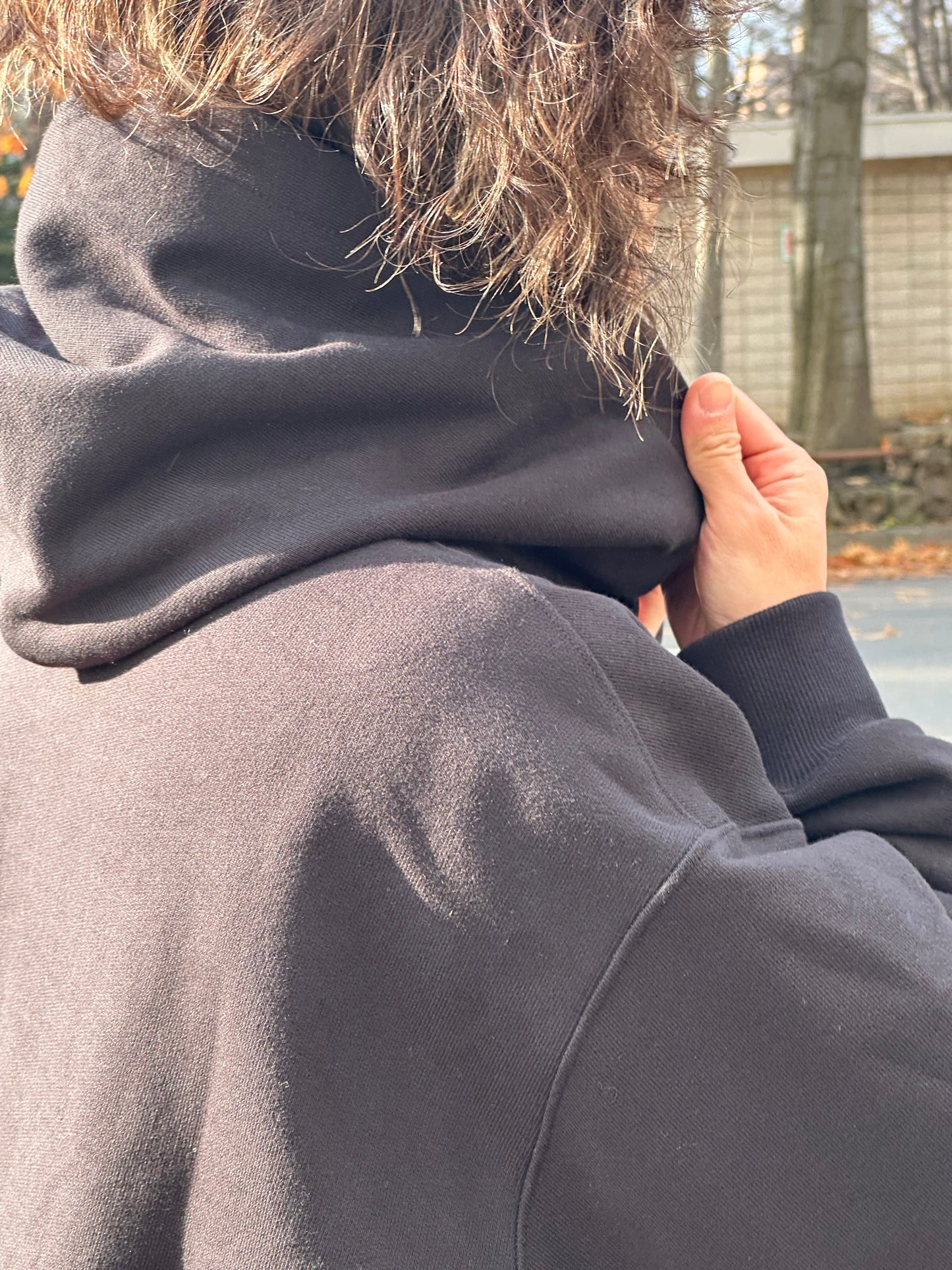 THE MOON logo sweat hoodie