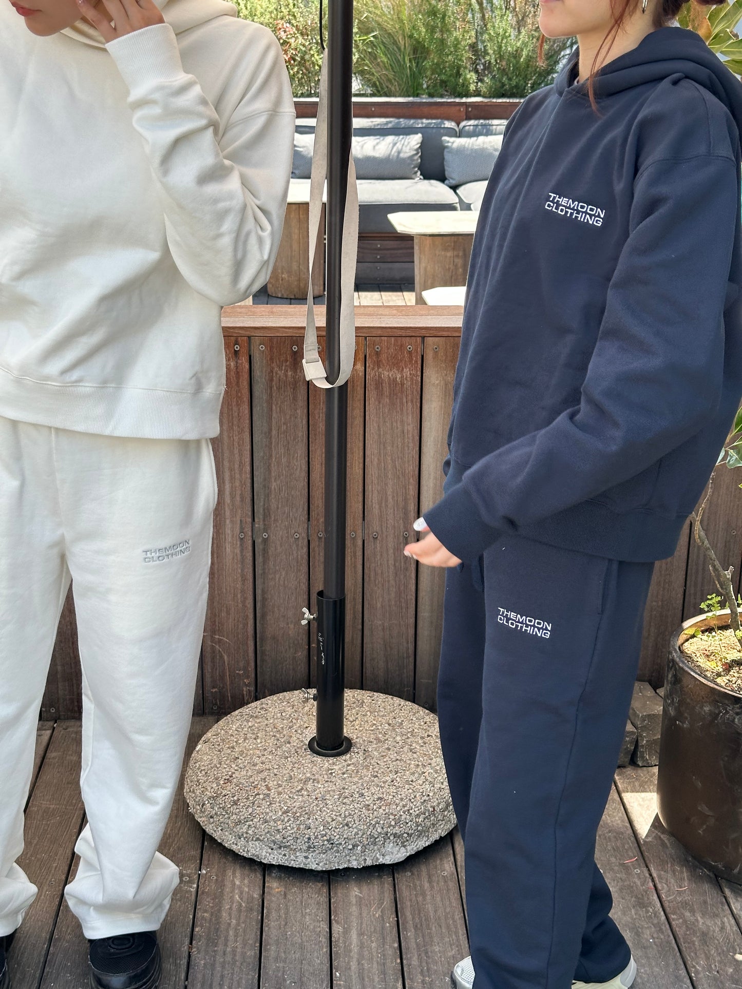 THE MOON logo sweatsuit